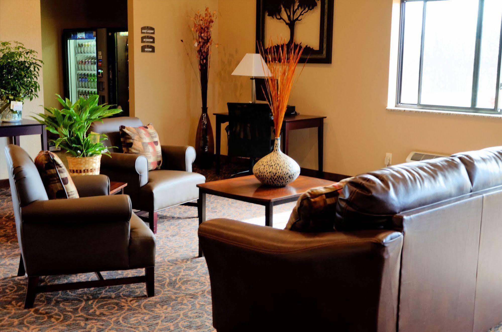 Cobblestone Inn & Suites - Denison | Oak Ridge מראה חיצוני תמונה