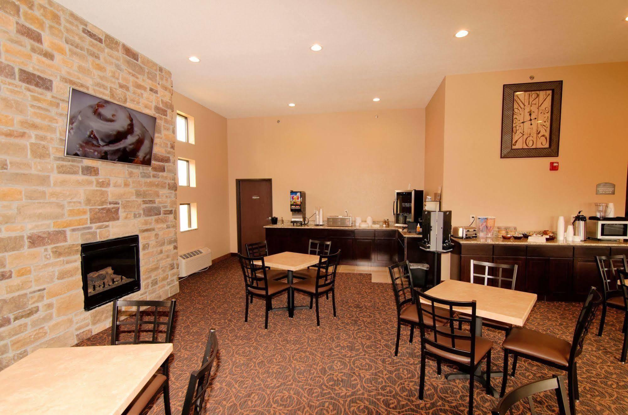 Cobblestone Inn & Suites - Denison | Oak Ridge מראה חיצוני תמונה